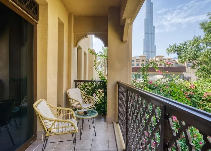 Stylish 2-Bedroom In The Heart Of Oldtown Dubai