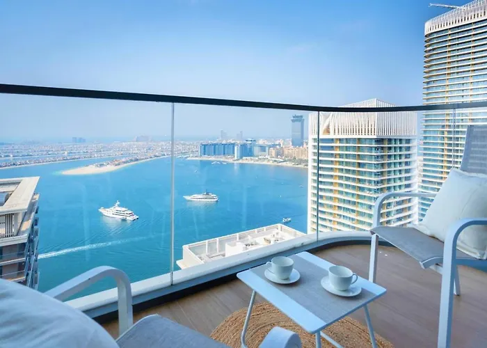 Seafront-Side Apartment With Beach Access, Pool, Gym, High Floor