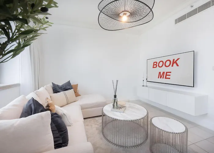 Prime 2Br Near Marina Mall & Tram