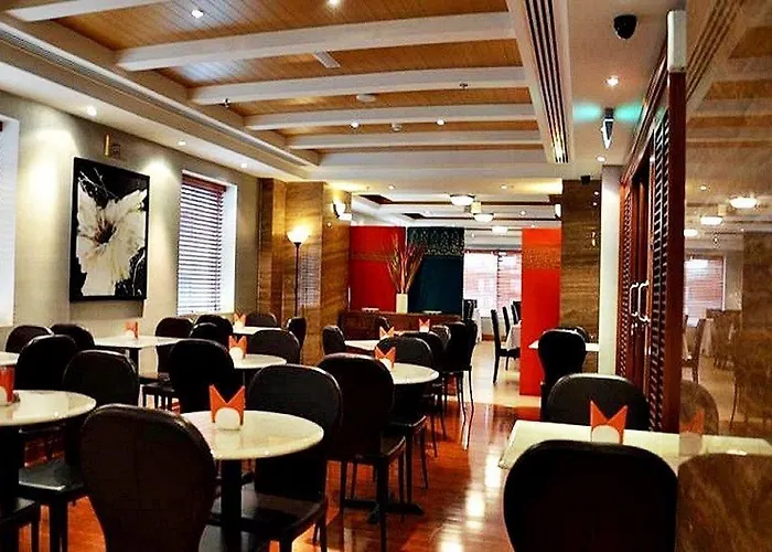 Richmond Greens Hotel