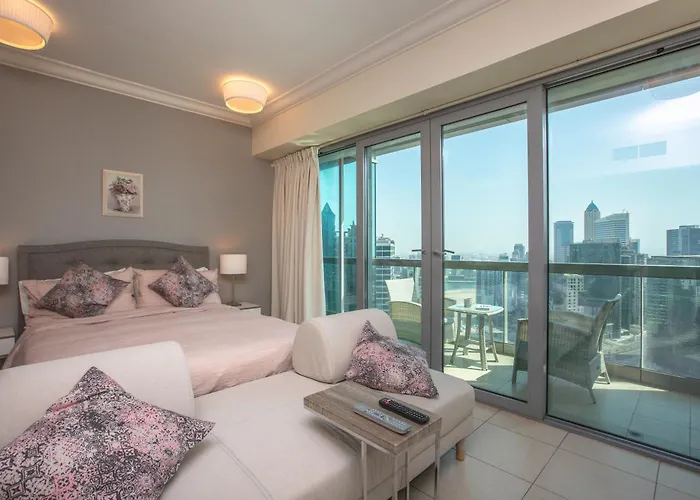 Prime Retreats - Downtown Dubai