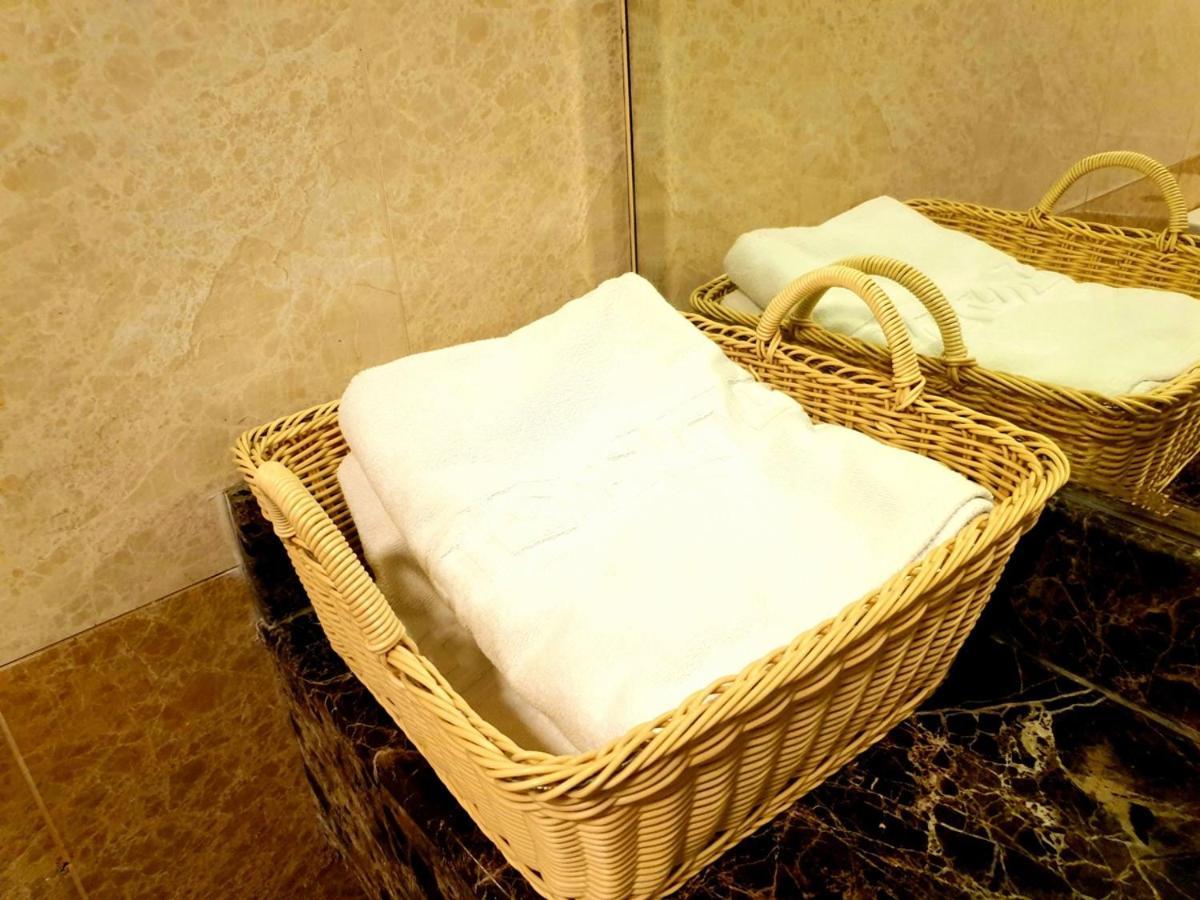 Fortune Classic Apartment, Airport ,near Dafza Metro Station Apartahotel Dubái