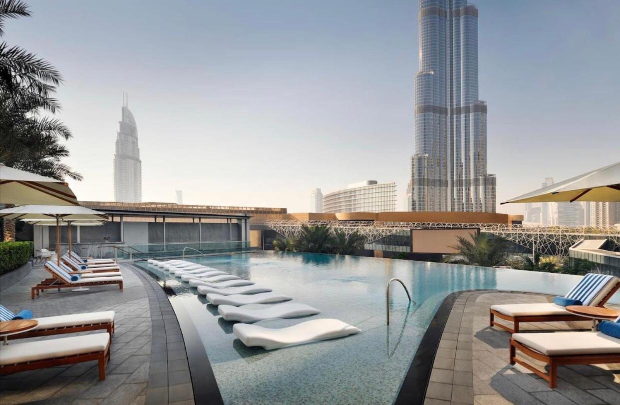 Amazing 2 Bedroom With Full Burj View Apartment *