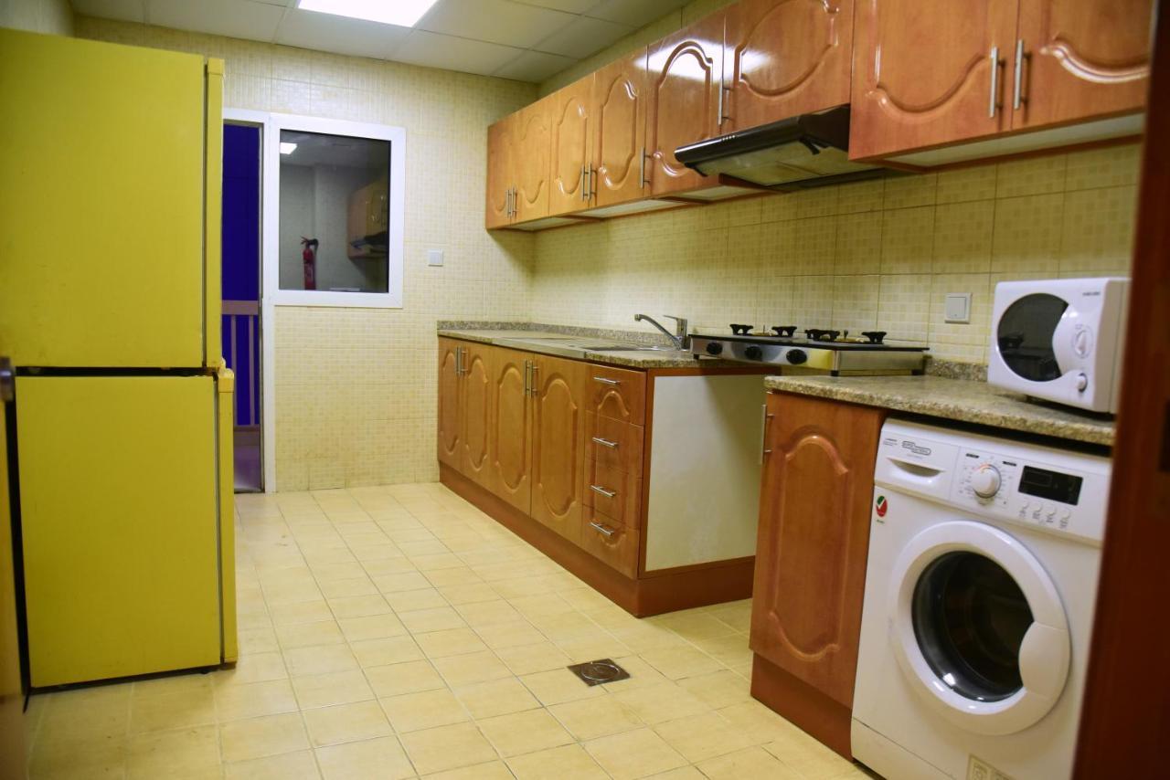Private Partitioned Nr Mall Of Emirates Dubai
