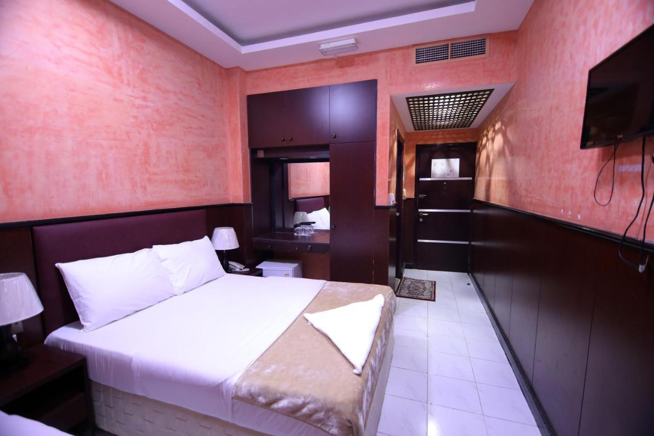 Oyo 912 Tanha Hotel Dubái