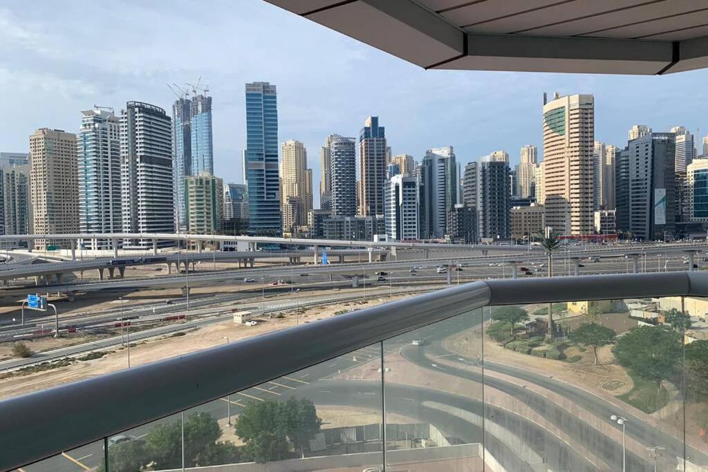 Cozy 2bhk Near To Dmcc Metro Station -505 * Dubái