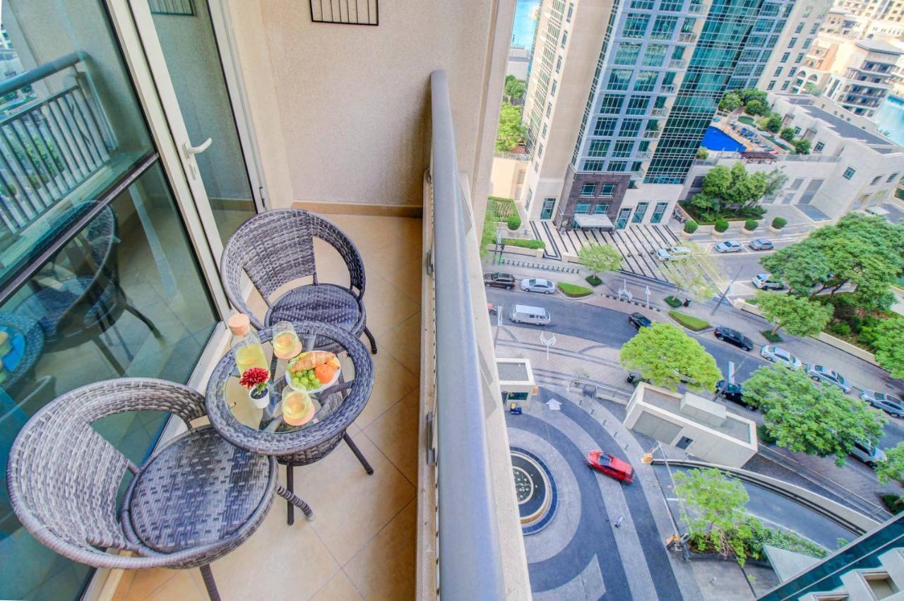 Apartamento Durrani Homes - Luxurious Near Mall With Pool View