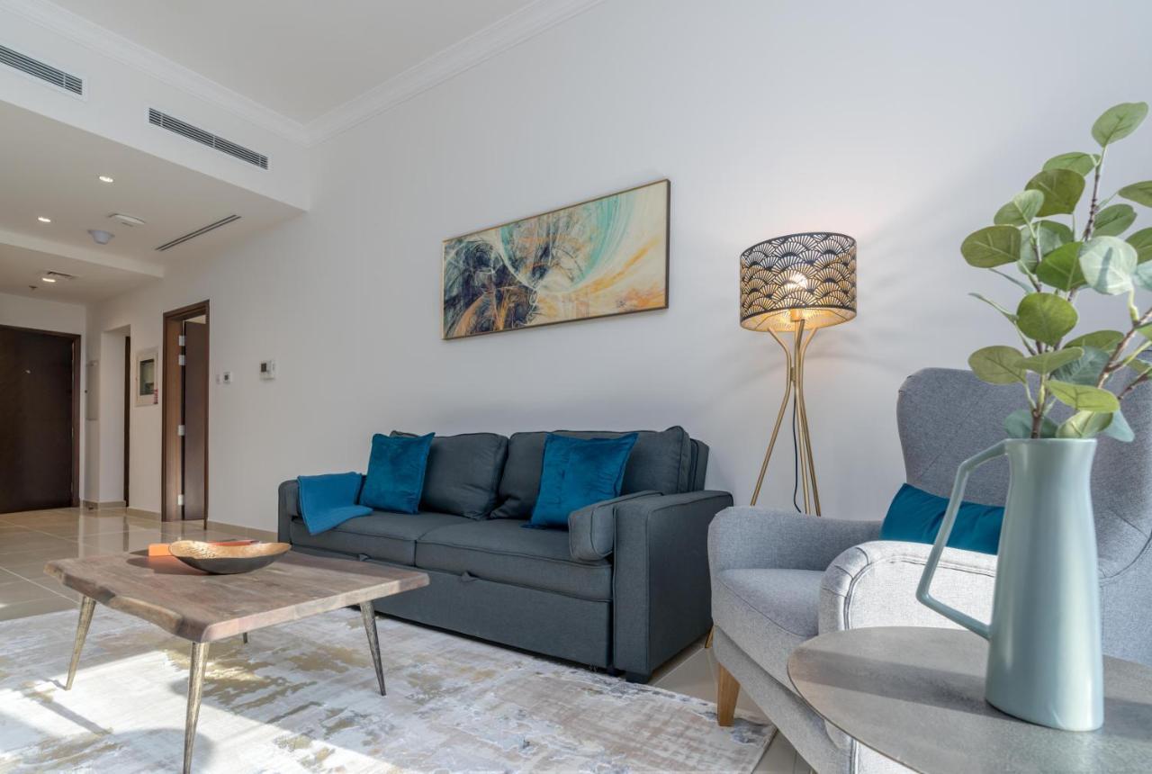Globalstay At Palm Jumeirah Beachfront Paradise With Pool And Gym Dubai