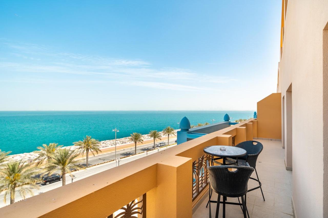 Globalstay At Palm Jumeirah Beachfront Paradise With Pool And Gym * Dubai