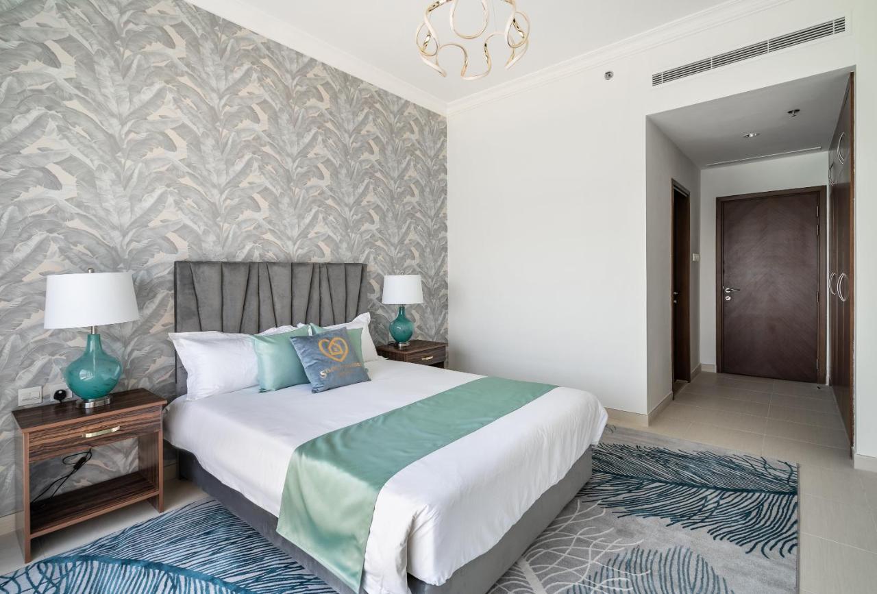 Globalstay At Palm Jumeirah Beachfront Paradise With Pool And Gym Apartamento Dubai