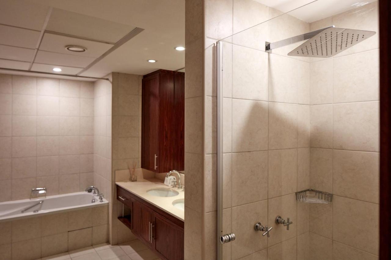 Fantastay Glamorous 3 Bdr Duplex Villa With Fountain Views In Downtown Dubai Dubai
