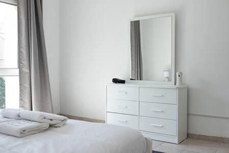 Discovery Gardens - Giovanni Express Apartment
