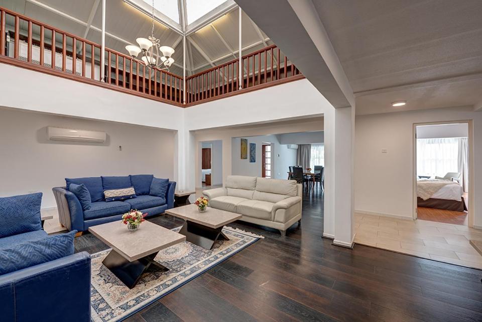 Villa J5 Four Bedroom In Al Wasl *