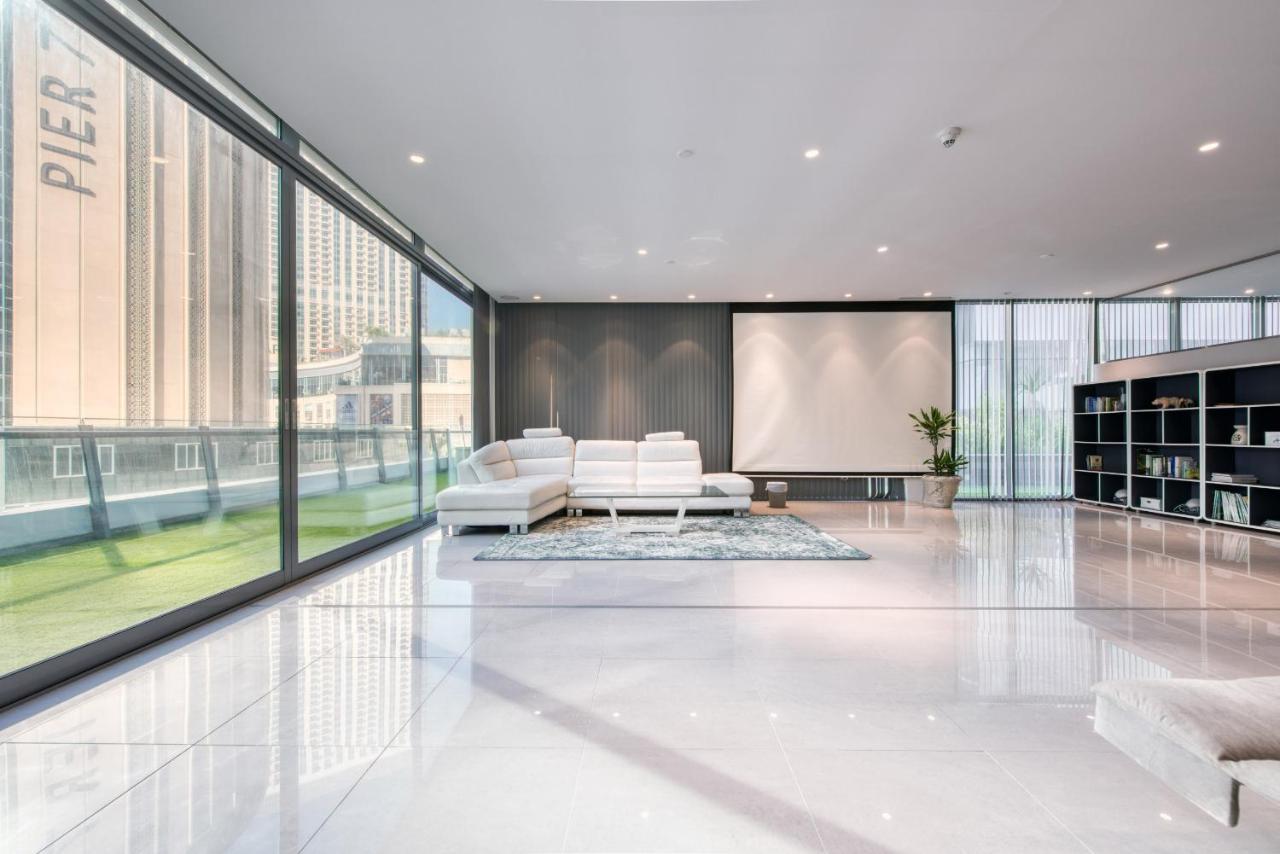 Maison Privee - Big, Bright, Luxury Marina Views Next To