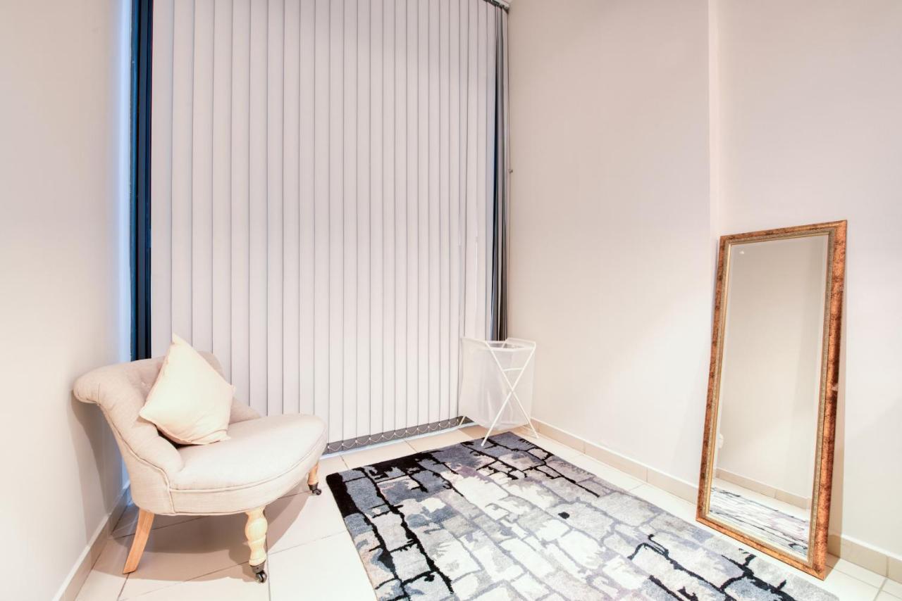 Maison Privee - Big, Bright, Luxury Marina Views Next To *