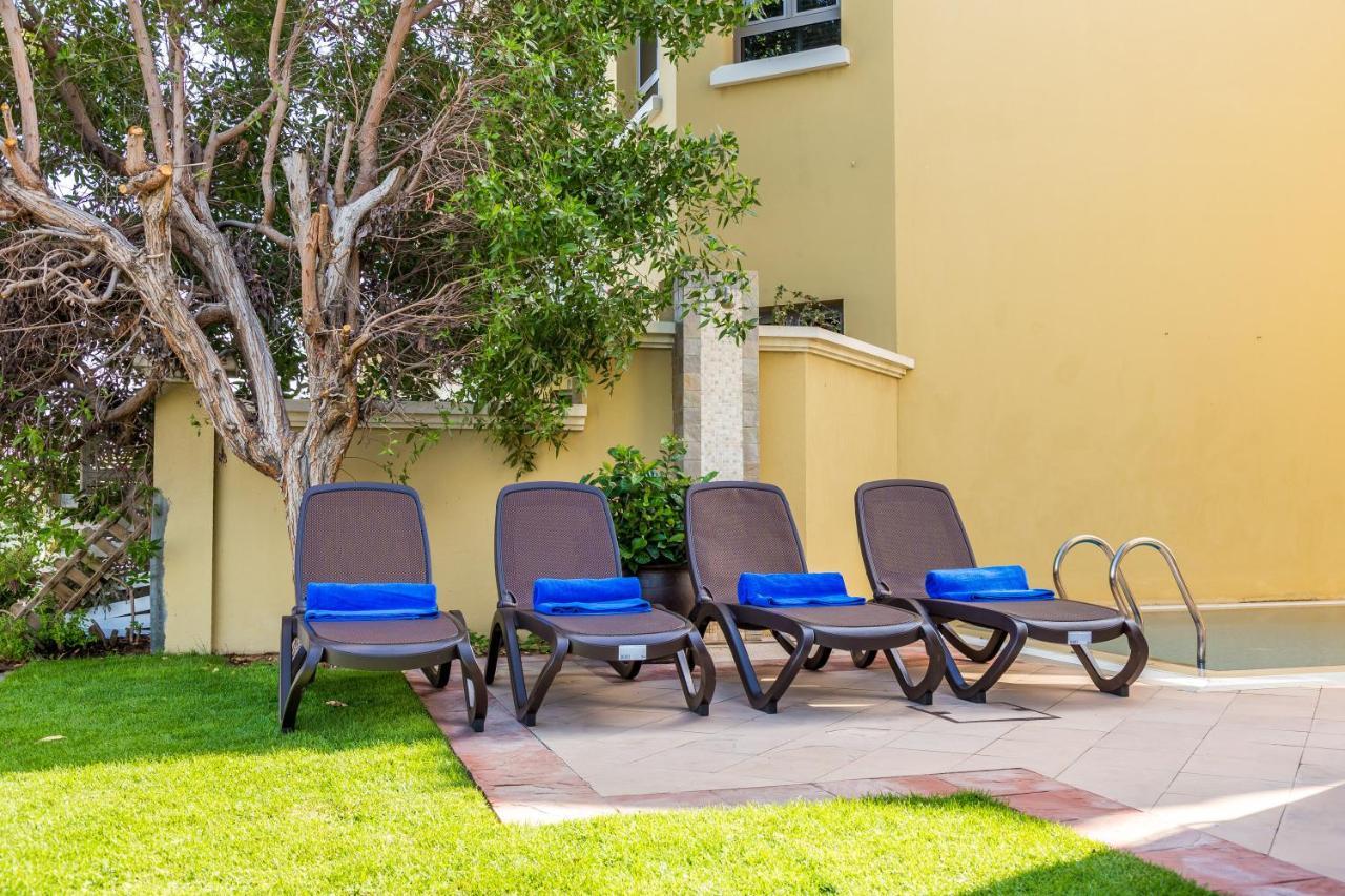 Chic 4br With Assistant And Private Pool On Palm Jumeirah By Deluxe Homes Villa Dubai