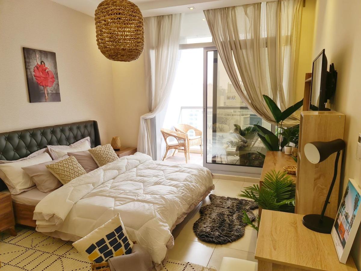 Green Sky Holiday With Shared Kitchen And Lounge * Dubaï