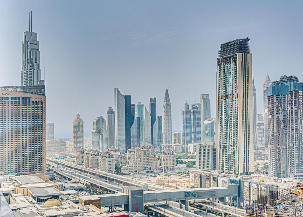 1br Near Mall Dubai