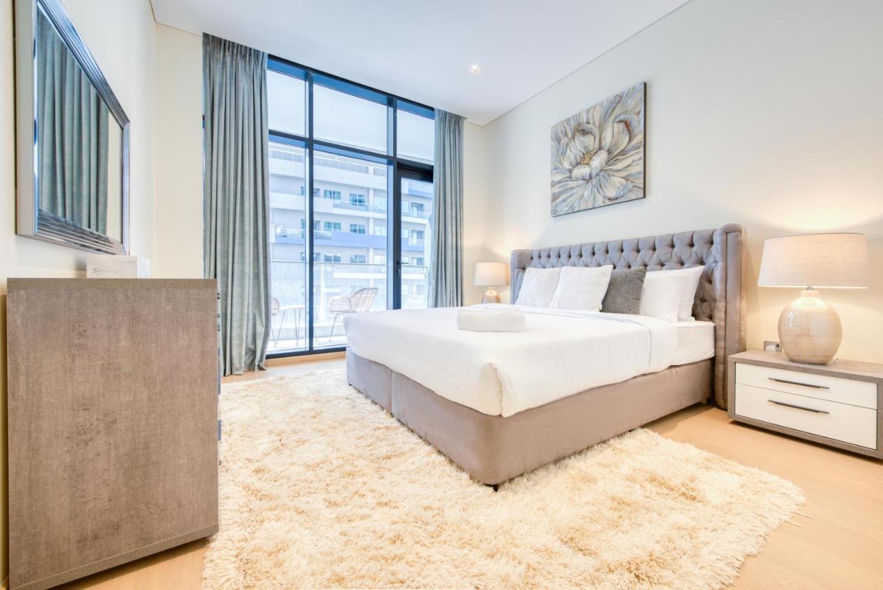 Apartment Rh- Modern Comfort, Bright 1br Near Mall, Views