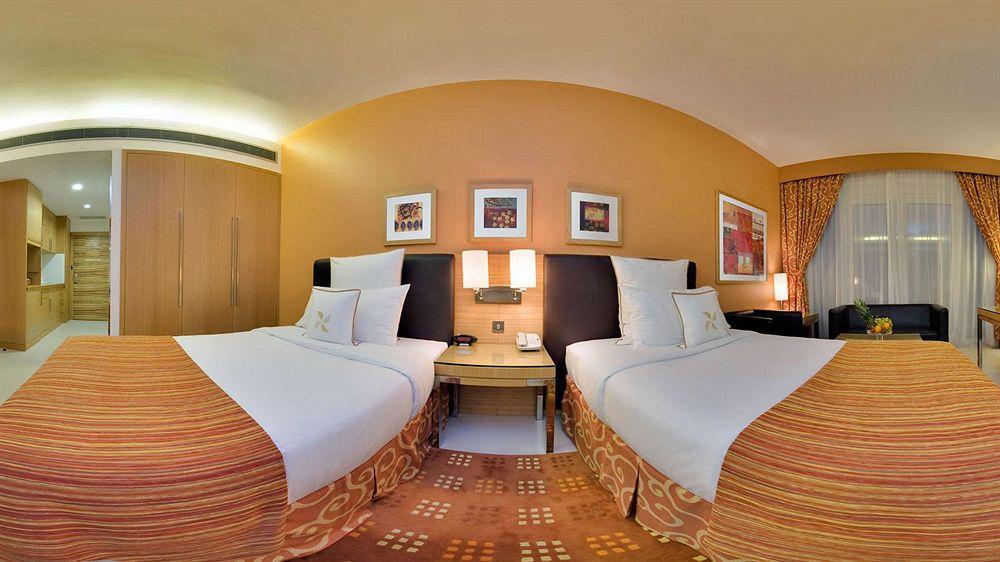 Four Points By Sheraton Bur Hotel 4*