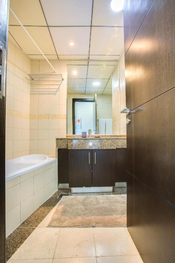 Apartemen Bay With Awesome Marina View Dubai