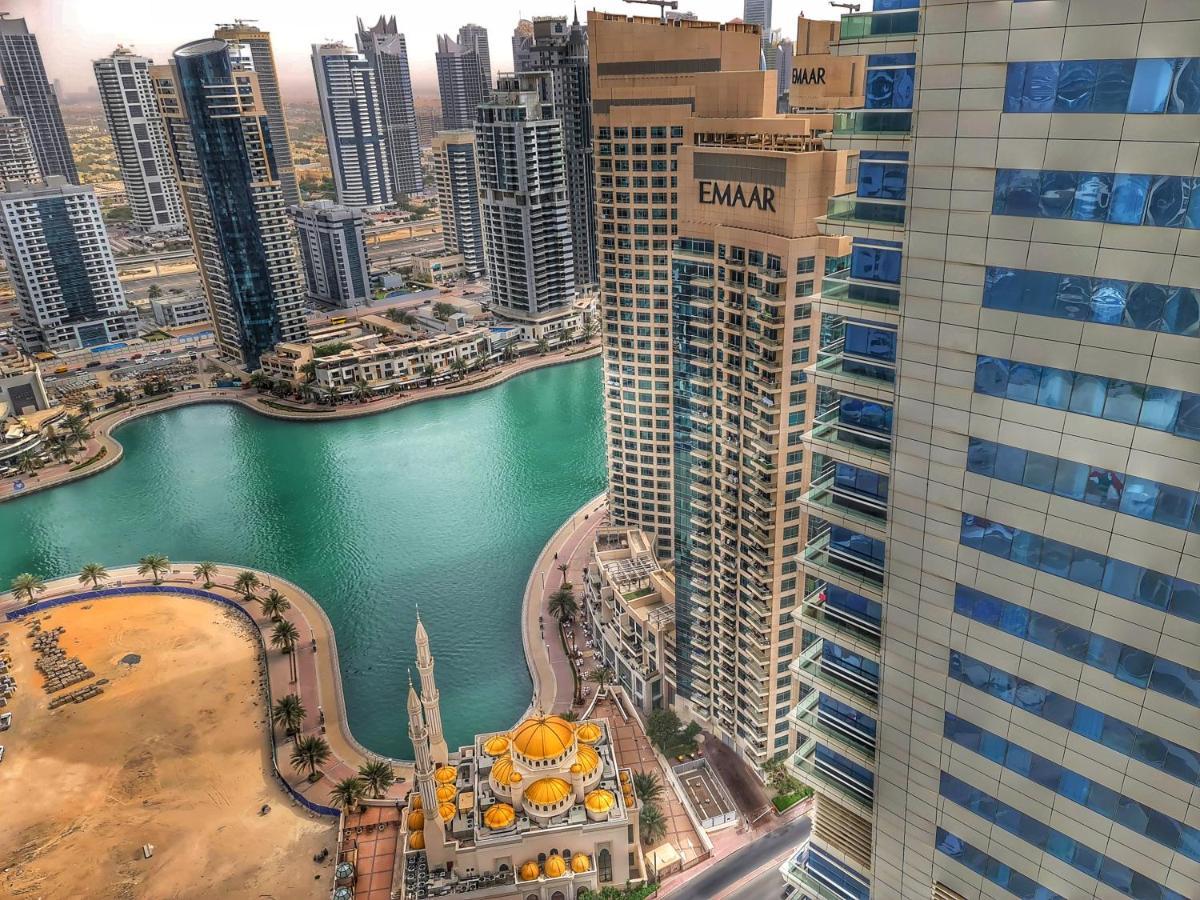 Green Sky Holiday With Shared Kitchen And Lounge Dubaï