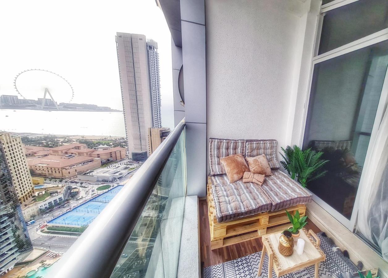 Green Sky Holiday With Shared Kitchen And Lounge Dubaï