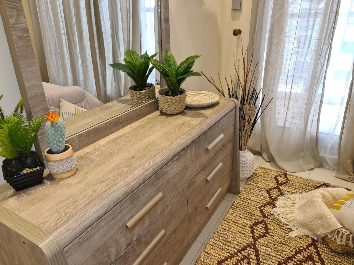 Green Sky Holiday With Shared Kitchen And Lounge Séjour chez l'habitant