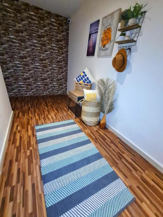 Green Sky Holiday With Shared Kitchen And Lounge Séjour chez l'habitant Dubaï