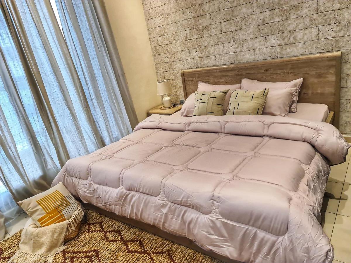 Green Sky Holiday With Shared Kitchen And Lounge Dubaï