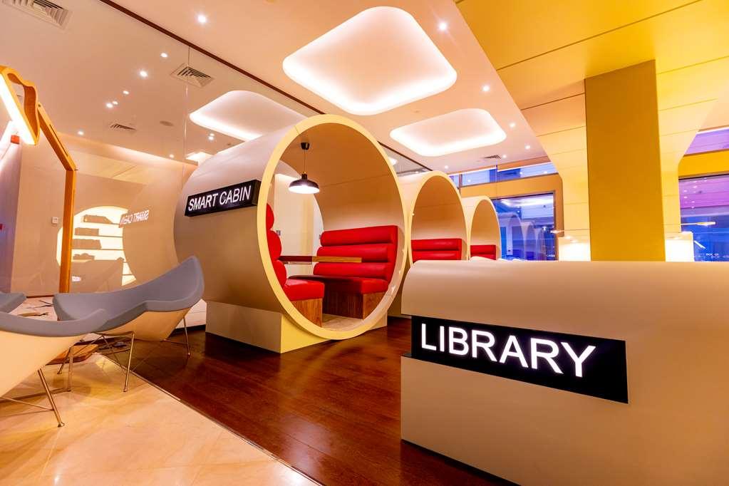 Four Points By Sheraton Production City, Hotel Dubai