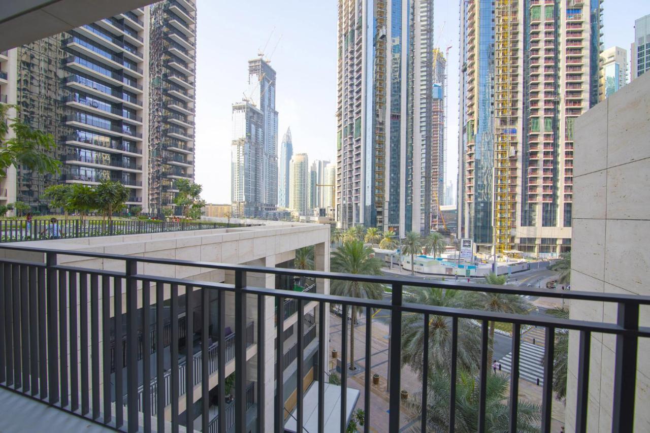 Appartamento Elegant With Balcony Minutes From Burj Khalifa Dubai