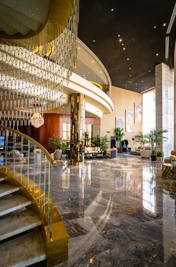 Royal Club By Rvhr, Paramount Tower B, Business Bay *