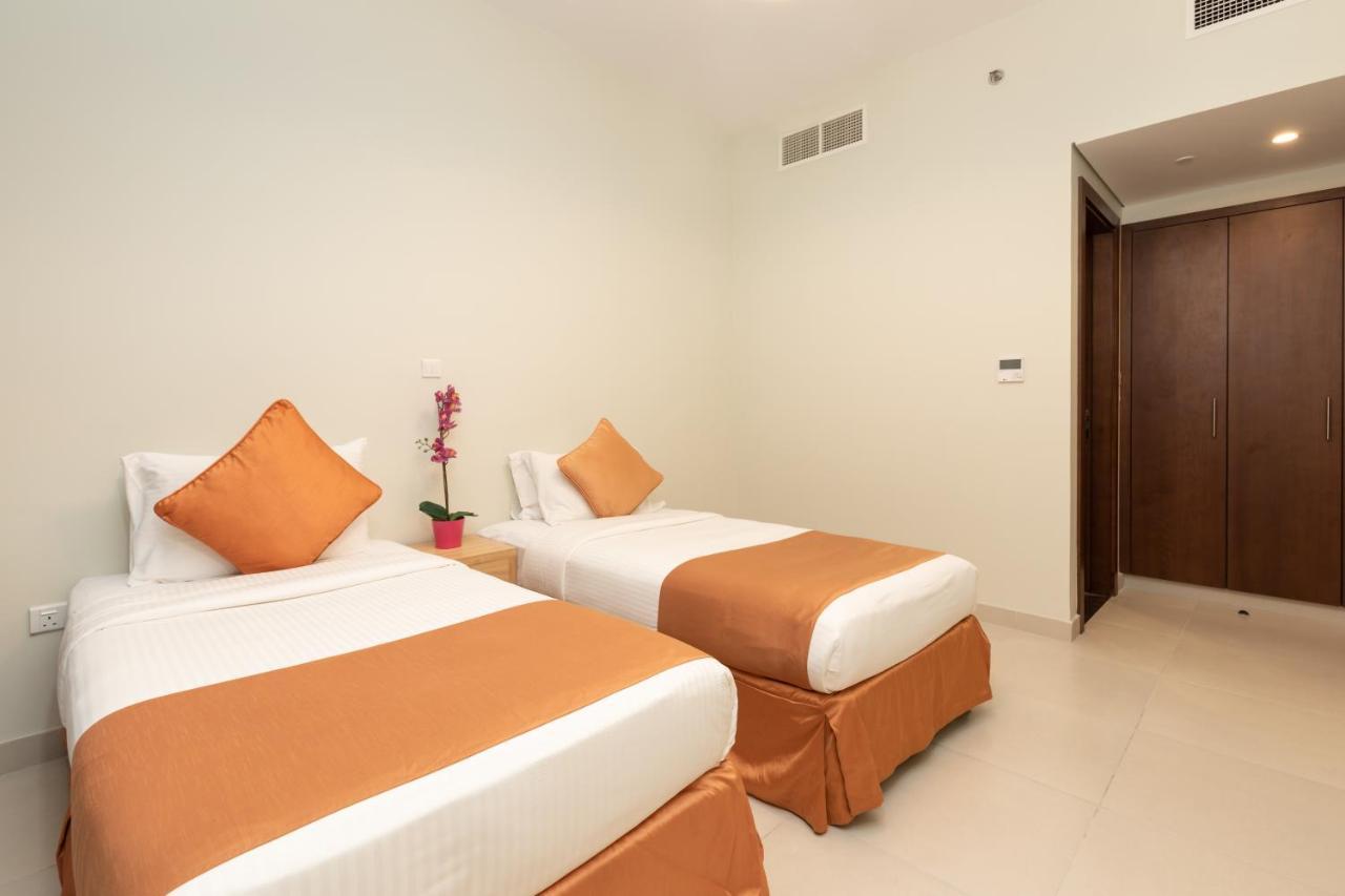 Apartment Grand Homes *