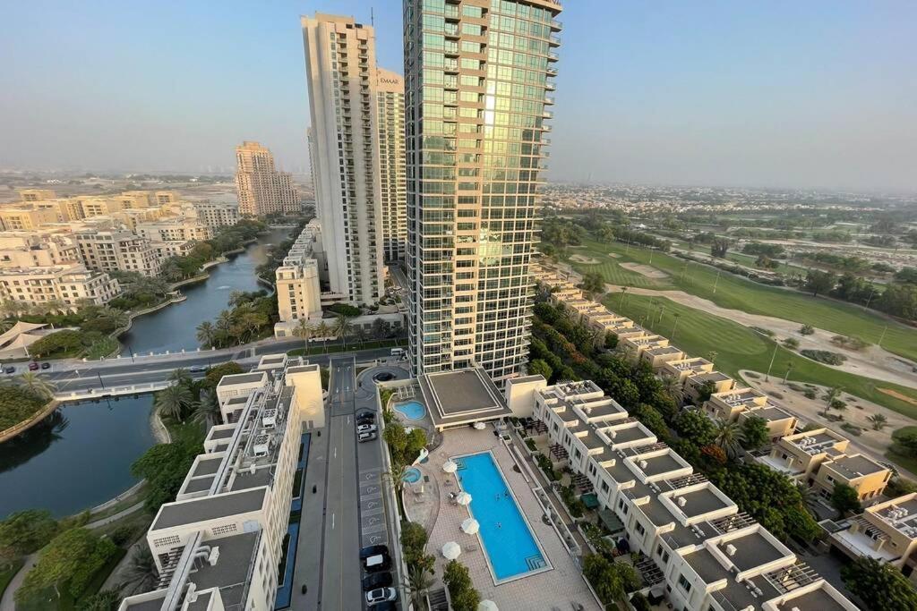 Cozy 2 Bedroom Apt Golf Tower Greens, Stunning Golf Views * Dubái