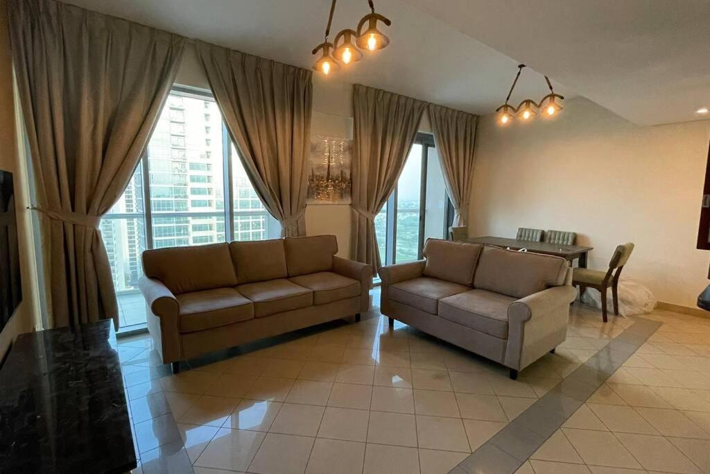 Apartamento Cozy 2 Bedroom Apt Golf Tower Greens, Stunning Golf Views Dubái