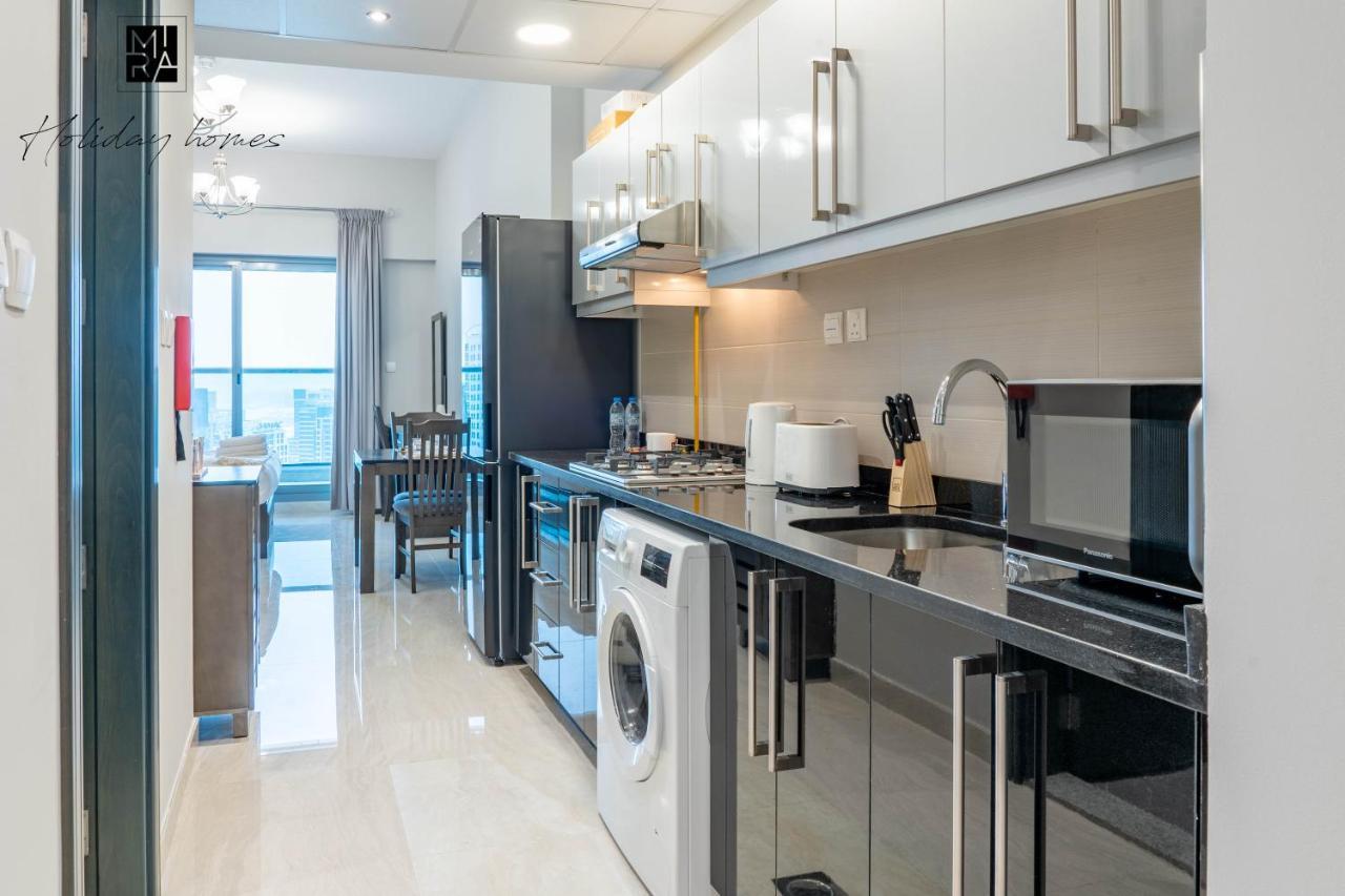 Mira Holiday Homes - Studio With Burj Khalifa View - Elite Business Bay Apartemen Dubai