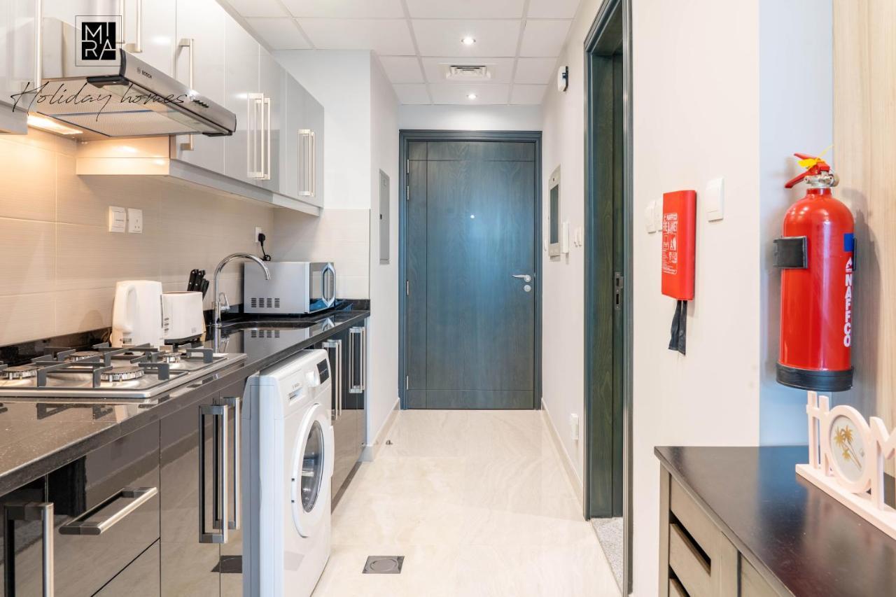 Apartemen Mira Holiday Homes - Studio With Burj Khalifa View - Elite Business Bay *