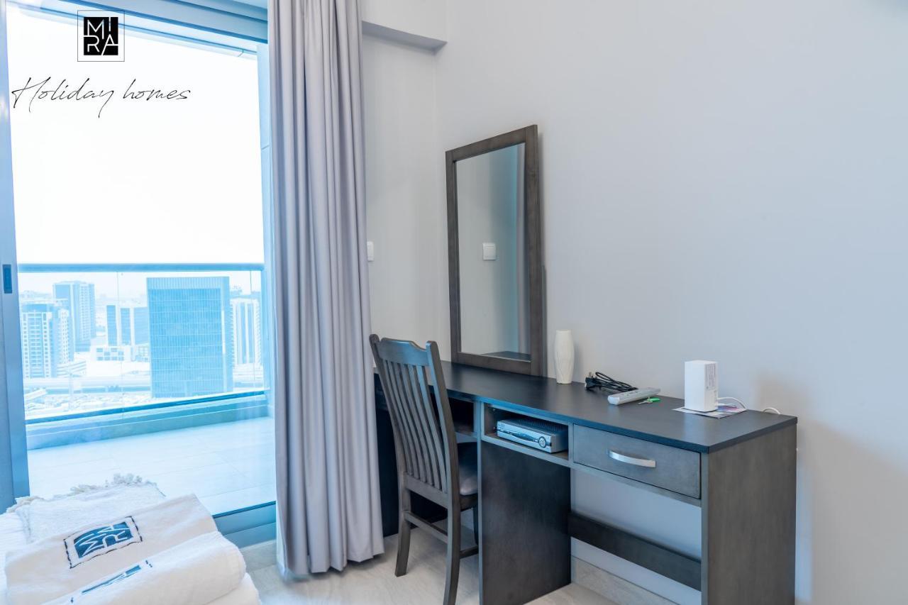 Mira Holiday Homes - Studio With Burj Khalifa View - Elite Business Bay Apartemen *