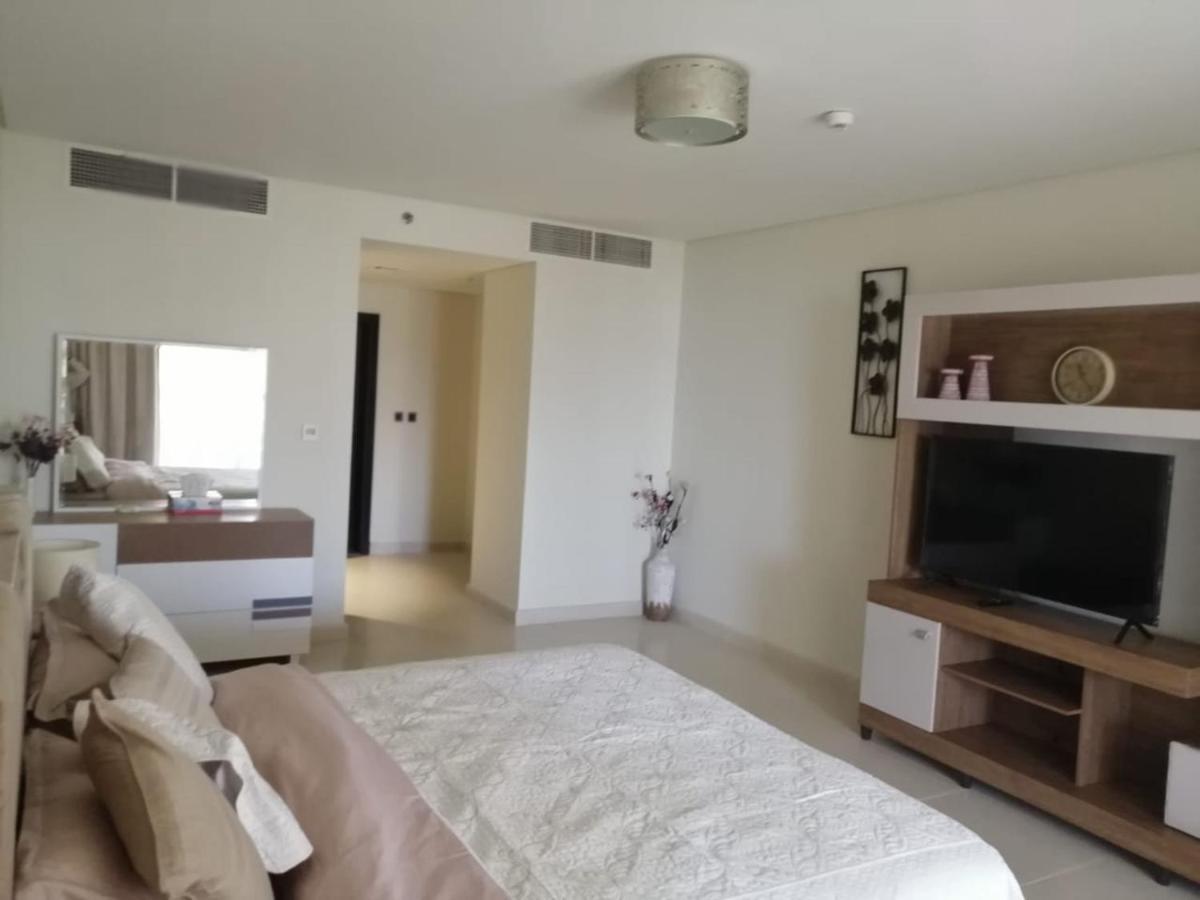 Lejlighed 2 Bedroom In Palm Jumeirah Crescent Balqis Direct Beach Access Dubai