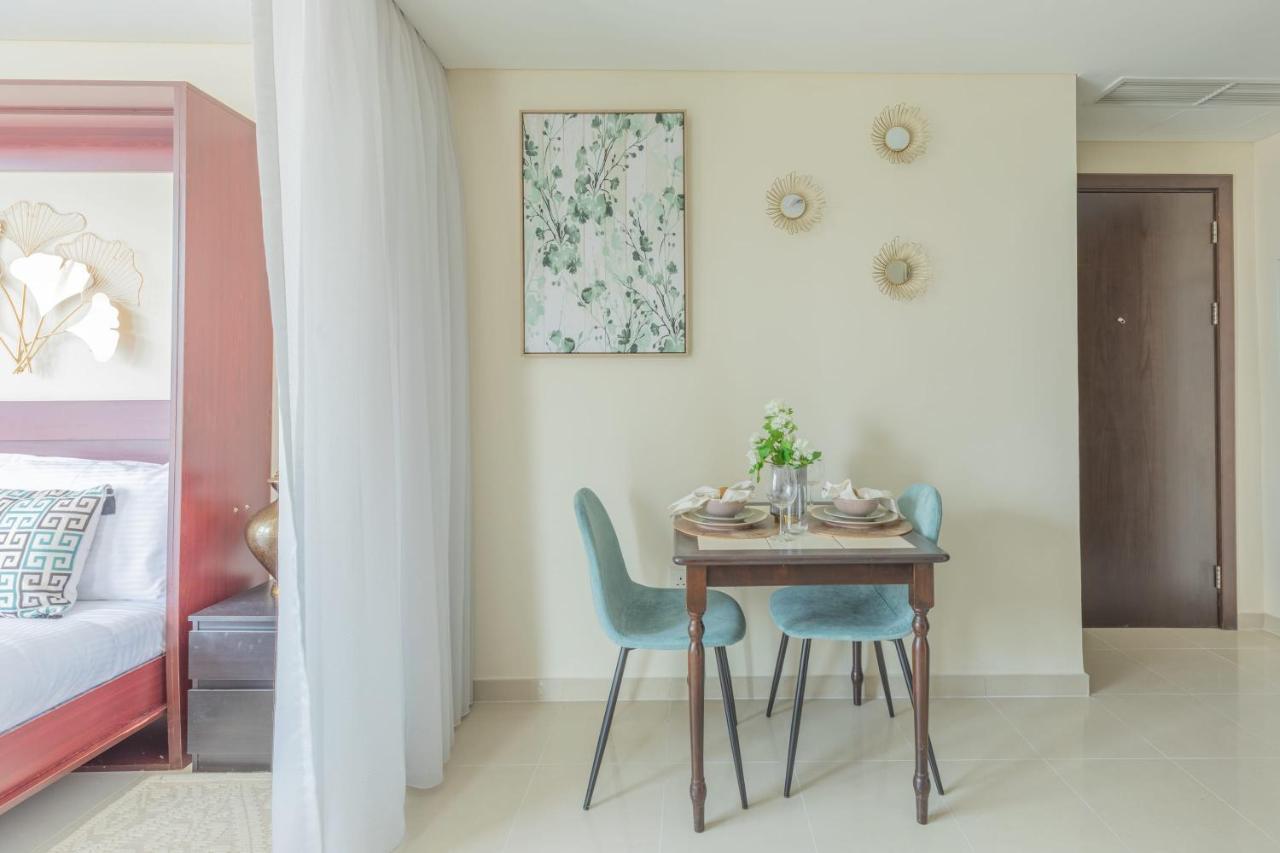 Frank Porter - Bay Apartemen