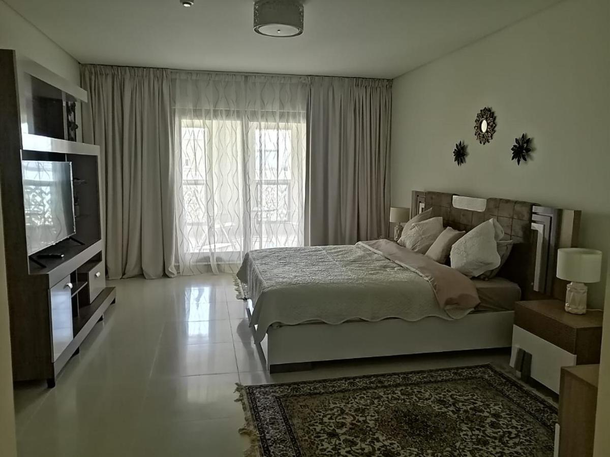 Lejlighed 2 Bedroom In Palm Jumeirah Crescent Balqis Direct Beach Access