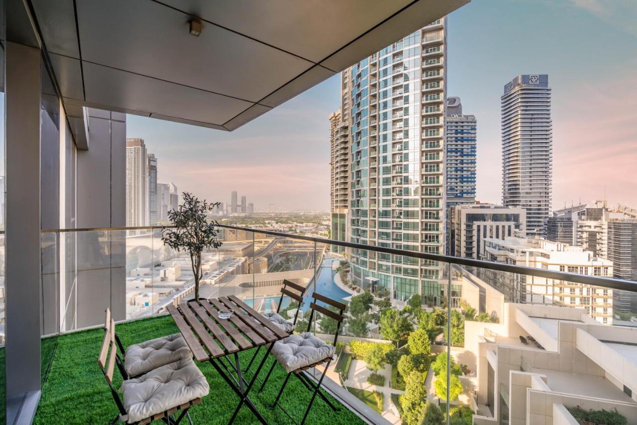 Lux Boulevard Point Sky Line Views Apartment