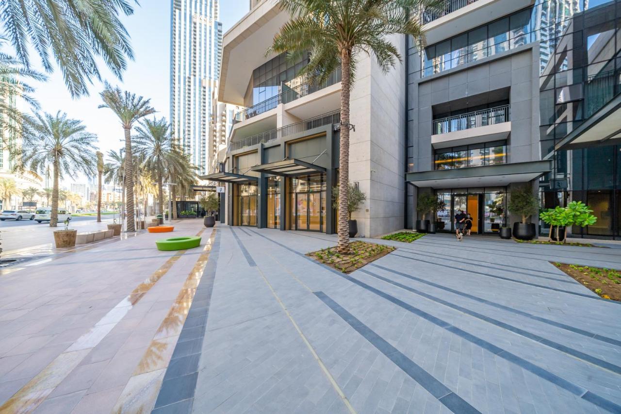 Elegant With Balcony Minutes From Burj Khalifa Appartamento Dubai