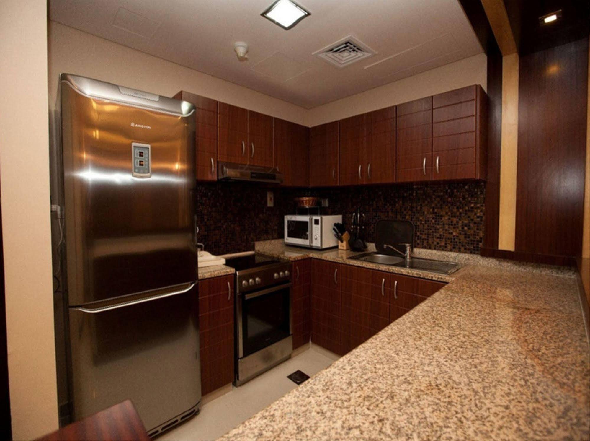 Xclusive Maples Apartahotel 3*