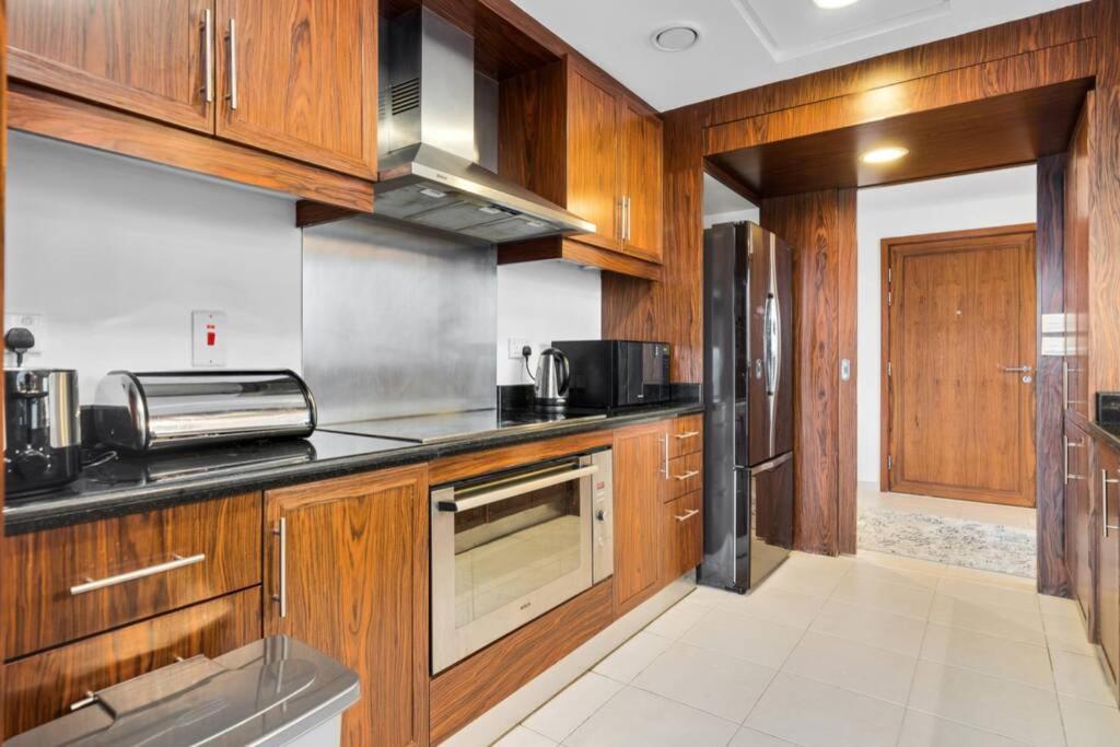 Spectacular Burj & Fountain View - Luxurious 3 Bedrooms & Maids - The Residences Appartamento