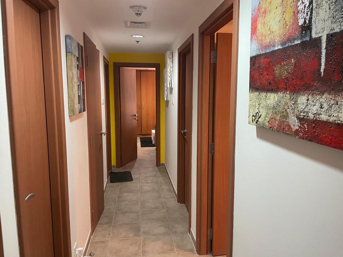 Hostal Travelers Backpackers Dubái