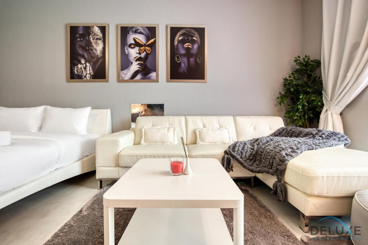 Glamorous Studio At Binghatti Stars Silicon Oasis By Deluxe Apartamento Dubái