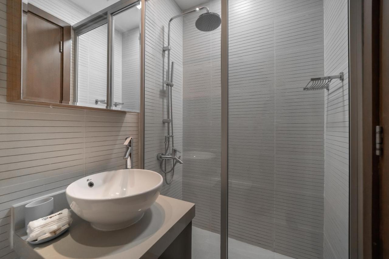 Apartamento Higuests - Spacious 1br In Marina With Amazing Views Dubái