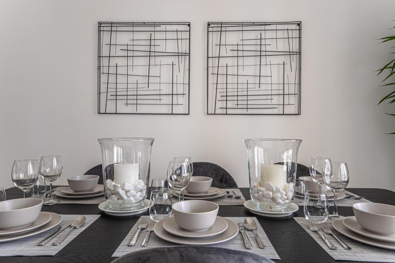 Higuests - Artistic Apt With Balcony Overlooking Canal Lägenhet Dubai